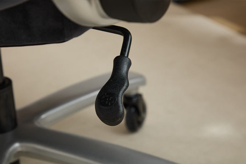 DeskUnivers™ Titan Exec Chair